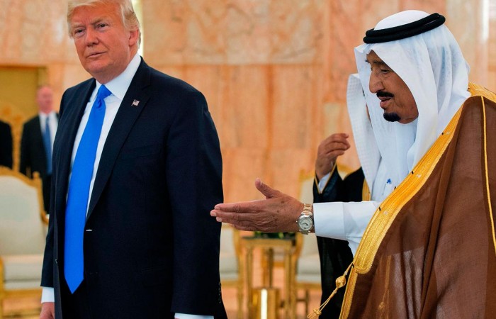 پرداخت رشوه به روش سعودی به ترامپ برای دور زدن قانون