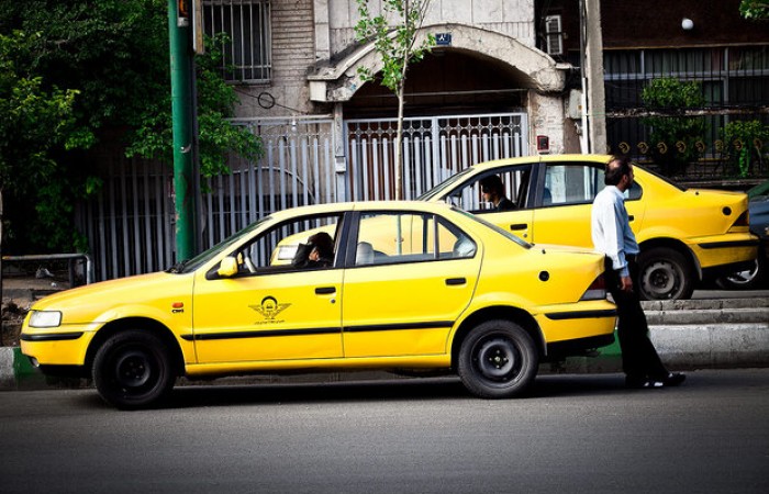 حمل و نقل عمومی، معضل شهروندان سراوانی در روزهای سرد سال/اختلال در خدمات دهی تاکسی ها منجر به گلایه مردم شد