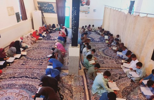 محفل انس با قرآن کریم کودکان در آذرآباد دلگان